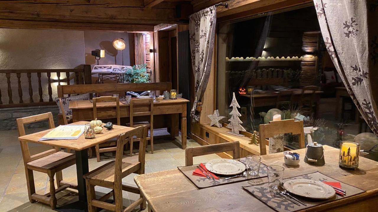 Bed and Breakfast Les Trompeurs Chez Odette Cogne Zewnętrze zdjęcie