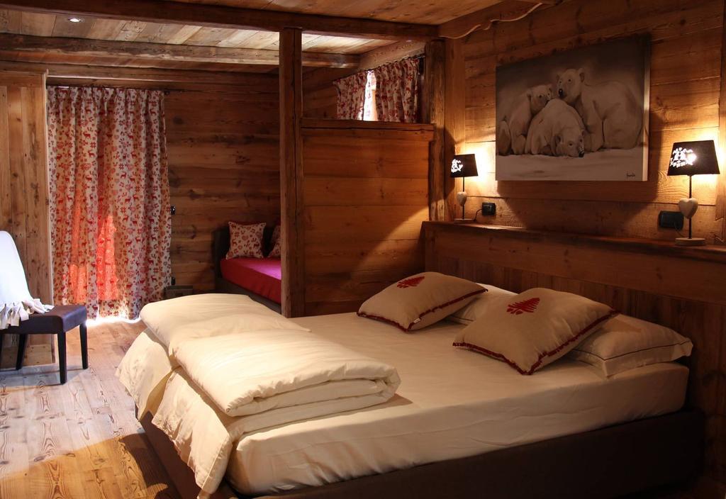 Bed and Breakfast Les Trompeurs Chez Odette Cogne Pokój zdjęcie